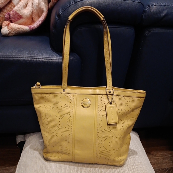 Vintage Coach Y2k Yellow Leather Tote Bag - Picture 1 of 7